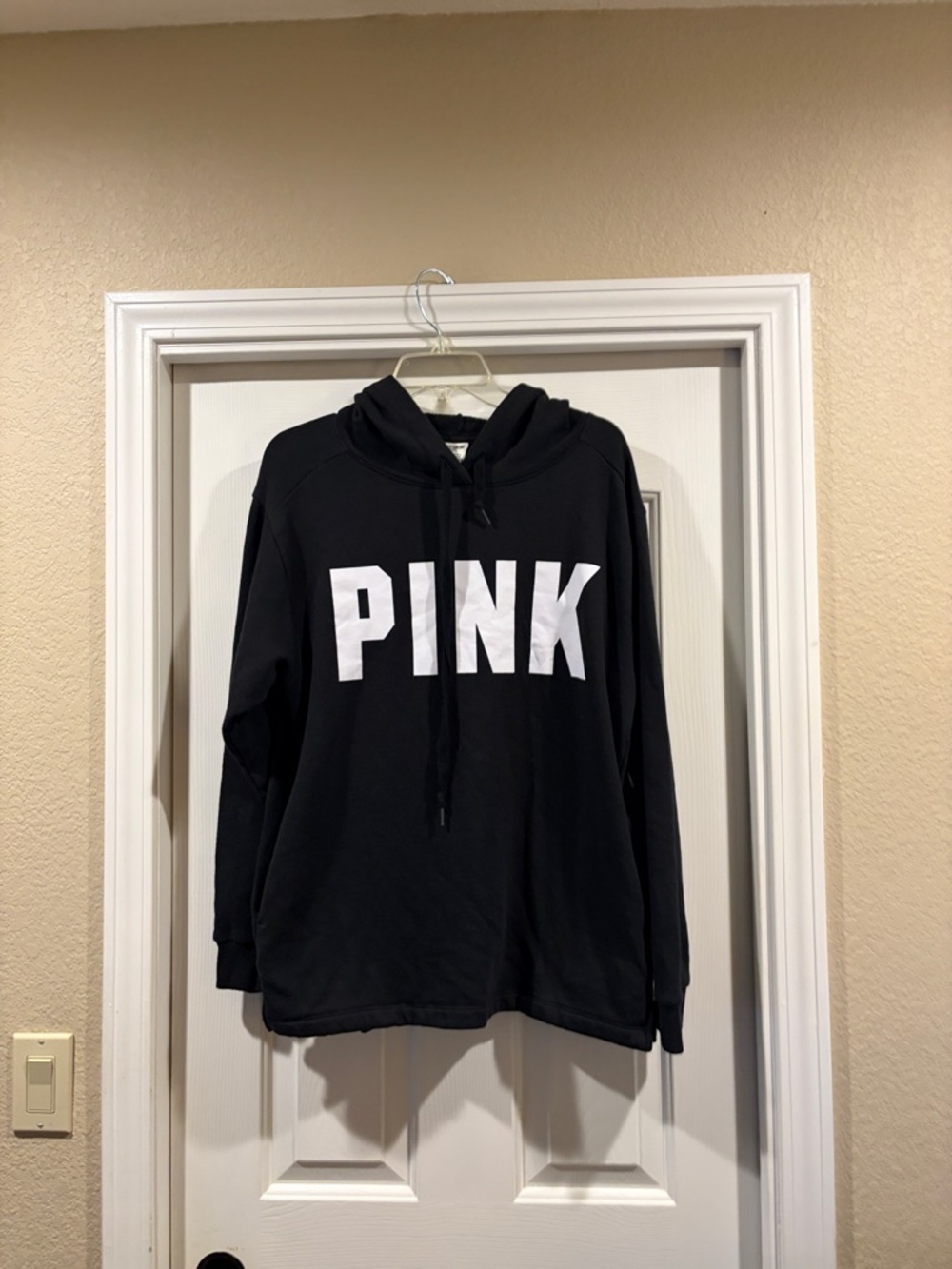 PINK Victoria's Secret Women's Black Pullover Hoodie with Logo w/pockets M